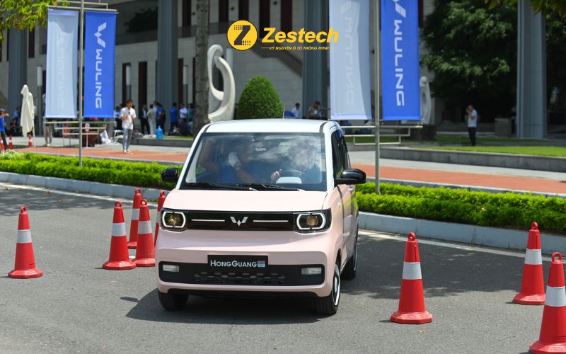 xe-o-to-dien-Wuling-Hongguang-Mini-EV