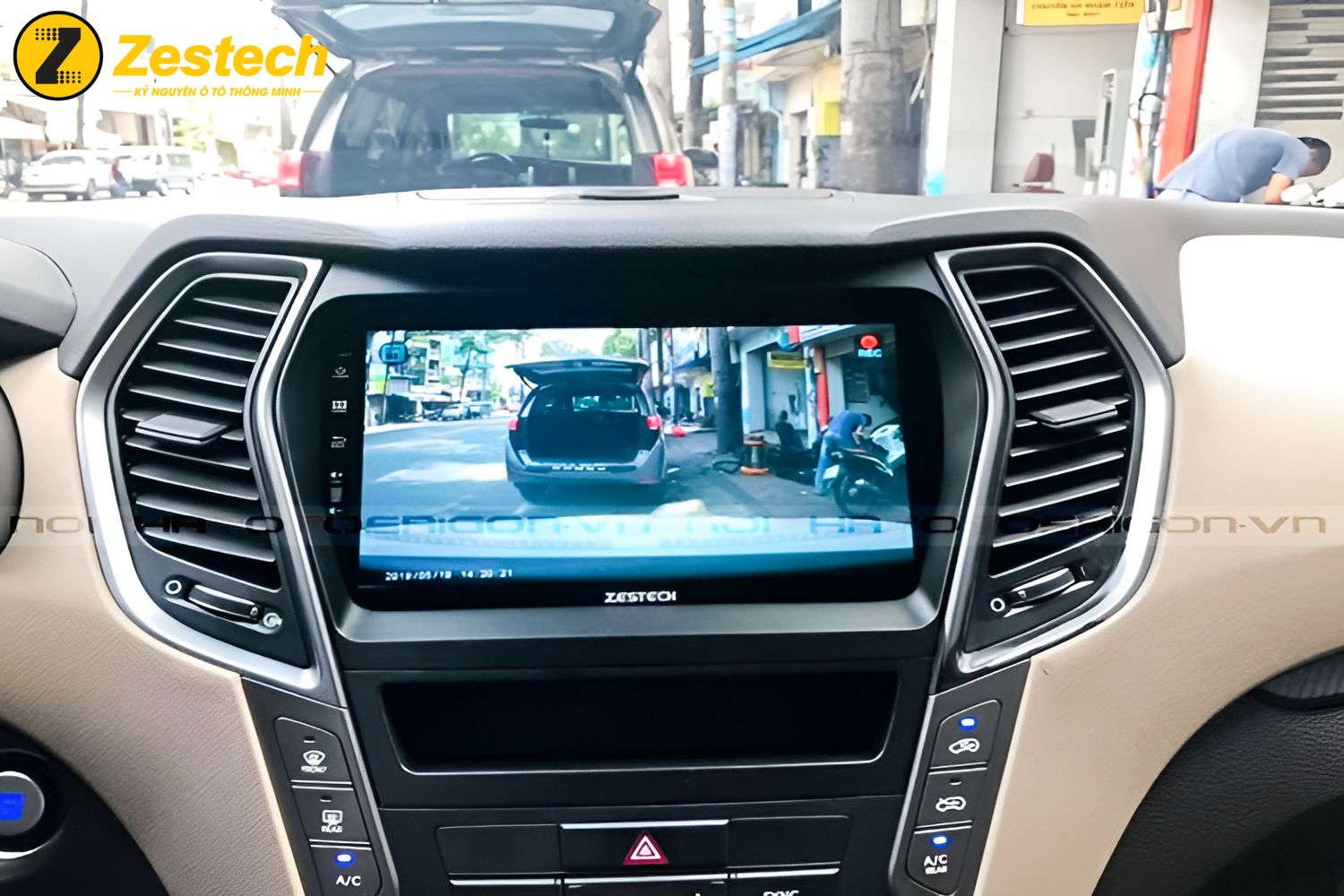 Màn hình Android cho xe Hyundai Santafe tích hợp nhiều loại Camera an toàn
