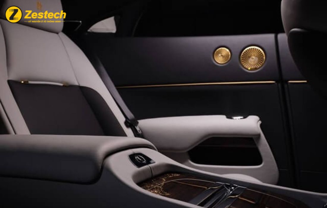 Dung tích khoang hành lý Rolls Royce Wraith ở mức tiêu chuẩn