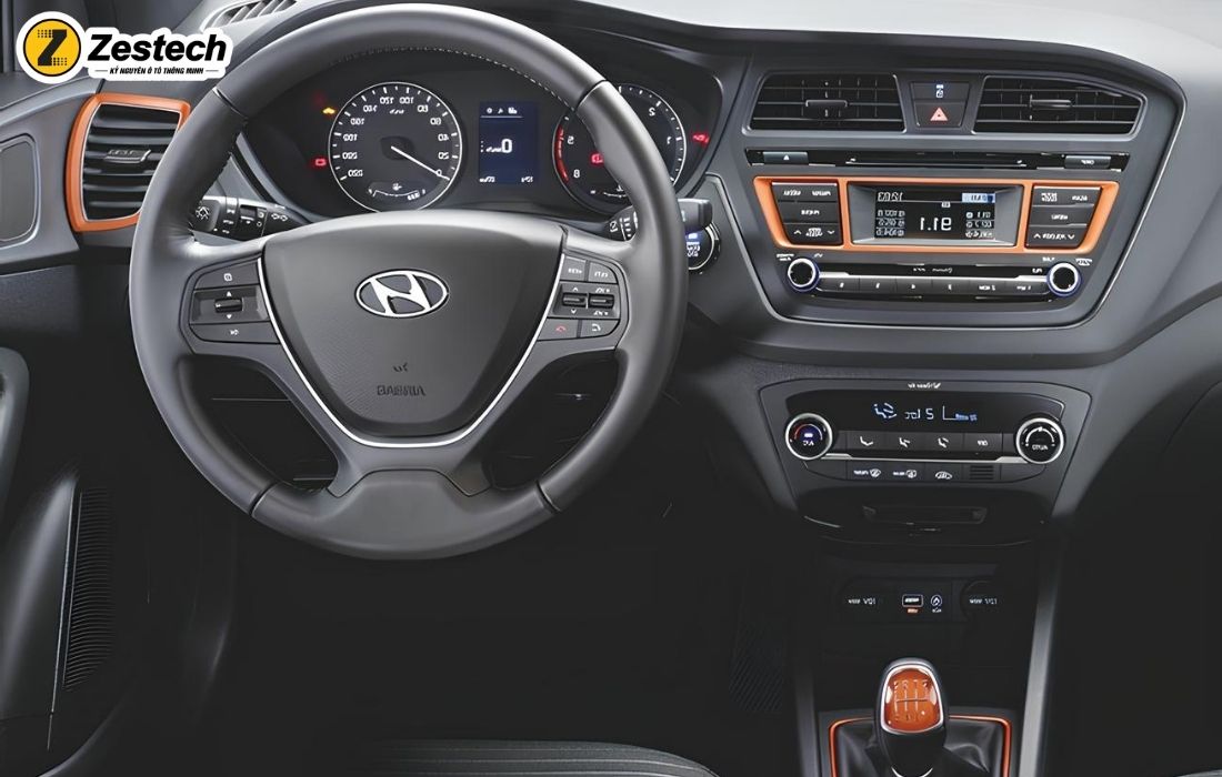 Thiết kế nội thất của Hyundai i20 Active trang bị nhiều tiện ích