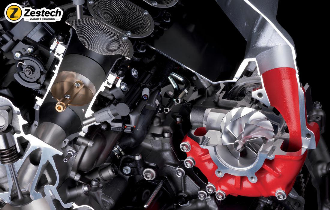 Kawasaki Ninja H2R được trang bị động cơ 4 xi lanh siêu nạp, dung tích 998cc