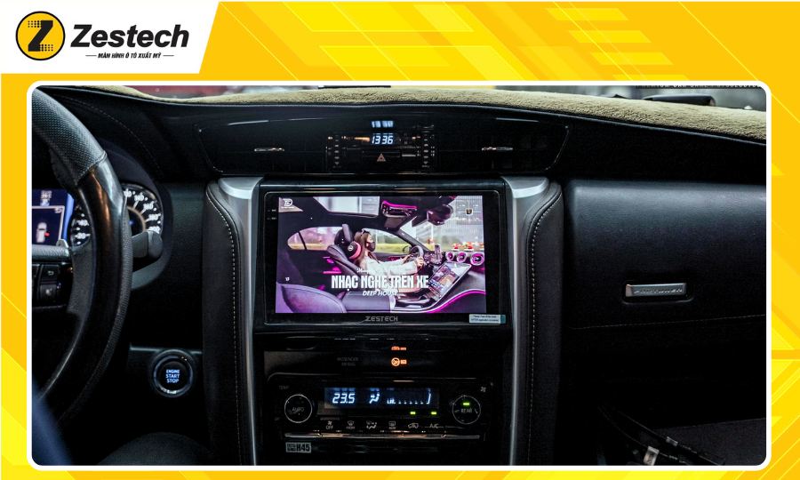 man-hinh-o-to-cho-xe-toyota-fortuner-2021-2024-giai-tri-truc-tuyen