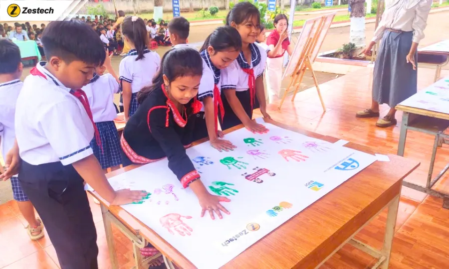 Các em học sinh được tham gia nhiều hoạt động trực quan, sinh động