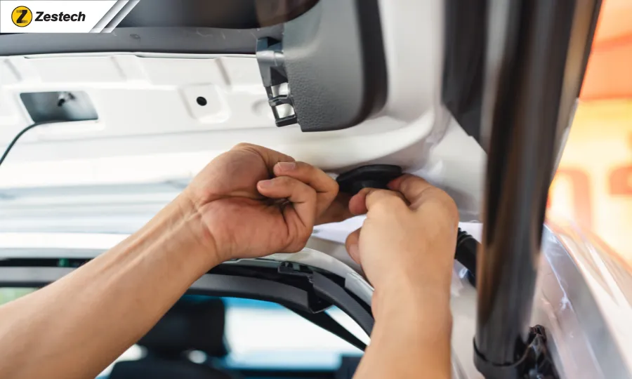 Lắp đặt Camera hành trình ô tô tại Zestech - Đơn vị thi công nội thất ô tô hàng đầu thị trường