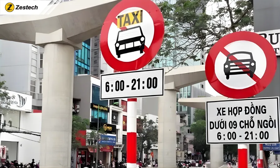 Theo dõi biển cấm xe máy xăng theo khung giờ (Hình ảnh minh họa)