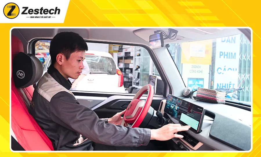 Lên màn Zestech Z100 tại Quang Chiến Auto: Ngon - Mượt - Giá tốt 2 Đội ngũ KTV tại Quang Chiến Auto