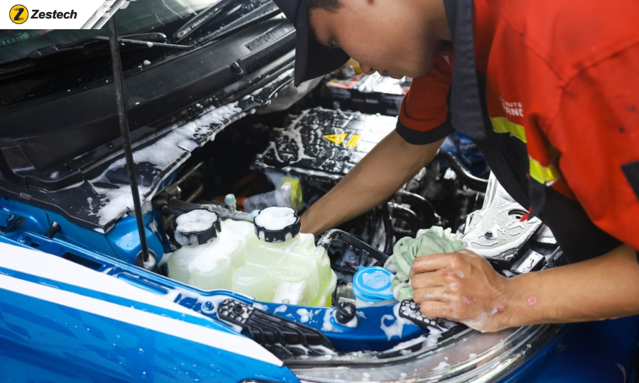 Quy trình 7 bước vệ sinh khoang máy ô tô chuẩn detailing 7 Những lưu ý để đảm bảo an toàn cho hệ thống điện