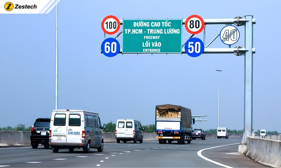 Nguyên tắc lái xe đường lên cao tốc & các quy định, biển báo khi lưu thông 3 Biển tốc độ tối đa và tối thiểu trên đường cao tốc