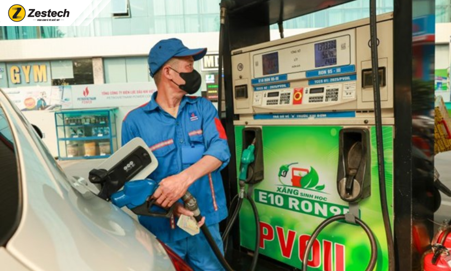 Bán xăng sinh học E10 trên toàn quốc từ 1/6/2026 5 Xe còn xăng 95, có cần xả sạch bình trước khi chuyển sang E10