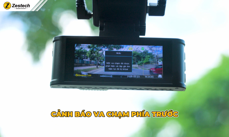 Camera ô tô không dây là gì? Top 5 camera hành trình wifi đáng mua 3 Camera ô tô không dây Zestech C500 ADAS có tính năng cảnh báo va chạm