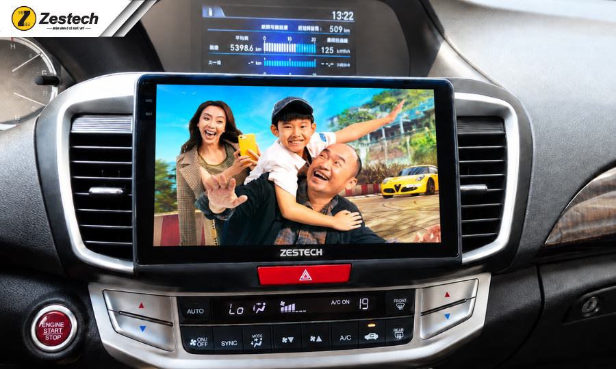 Màn hình Android ô tô tích hợp kho giải trí trực tuyến khổng lồ